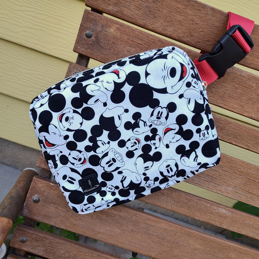 D Mouse Toss Calli Belt Bag